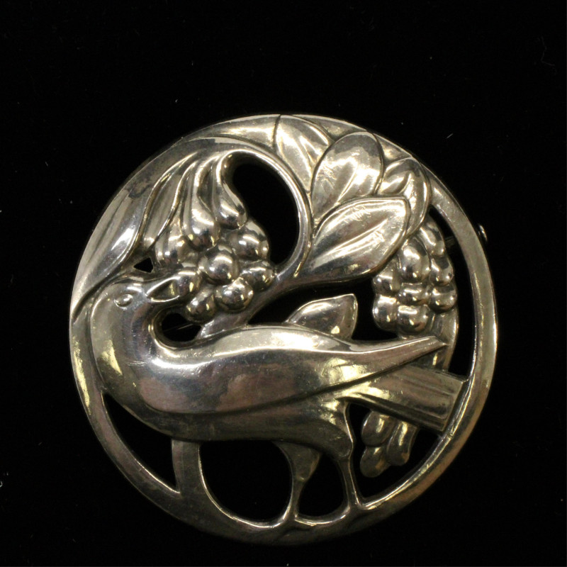 Georg Jensen Bird Eating Berries 53 c 193344