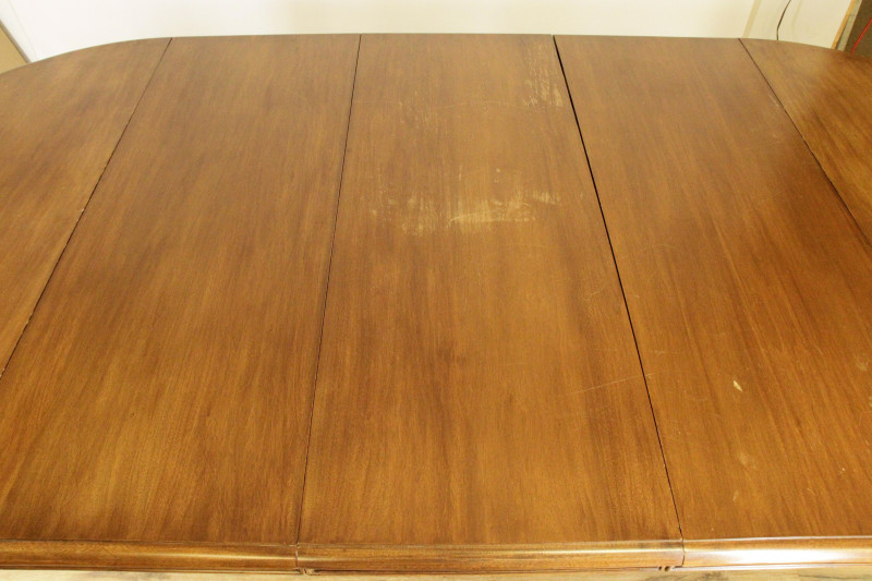 Oval Extension Dining Table Hippocampus Base