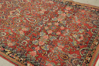 Sarouk Rug, mid 20th C.