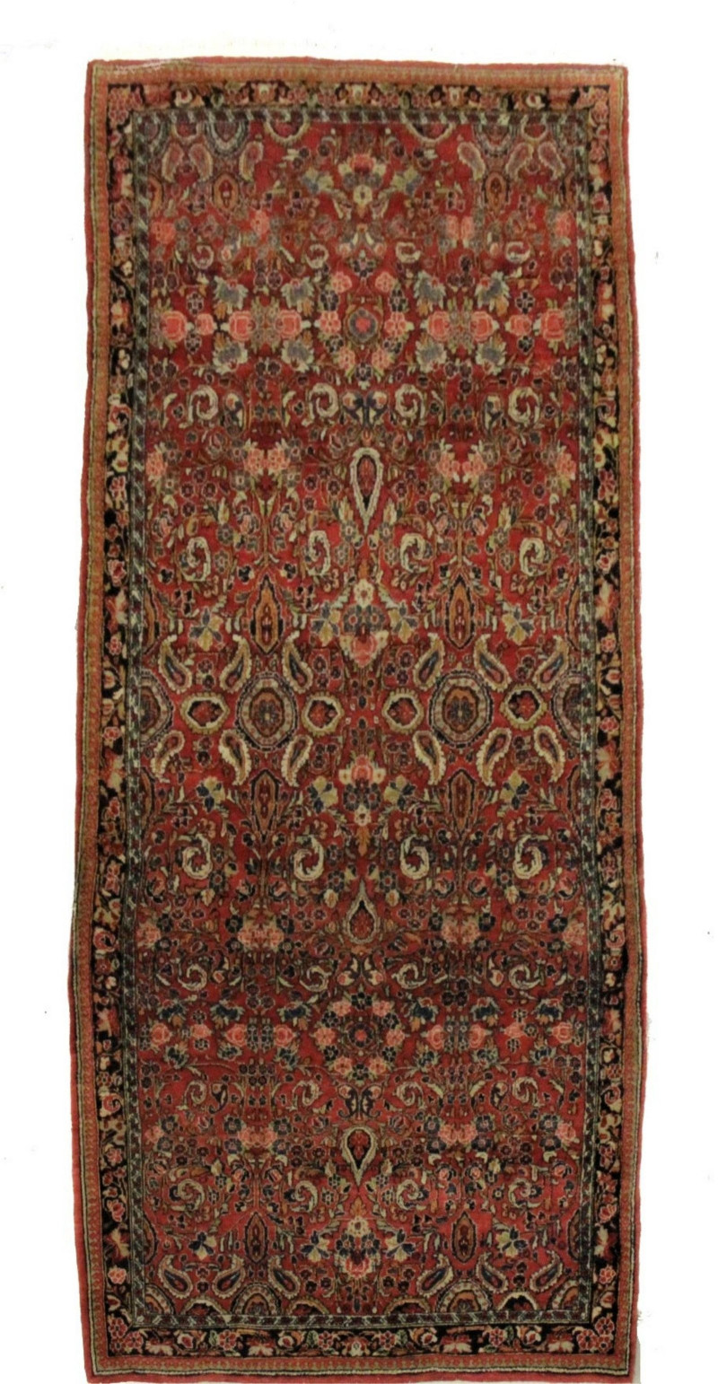 Sarouk Rug, mid 20th C.