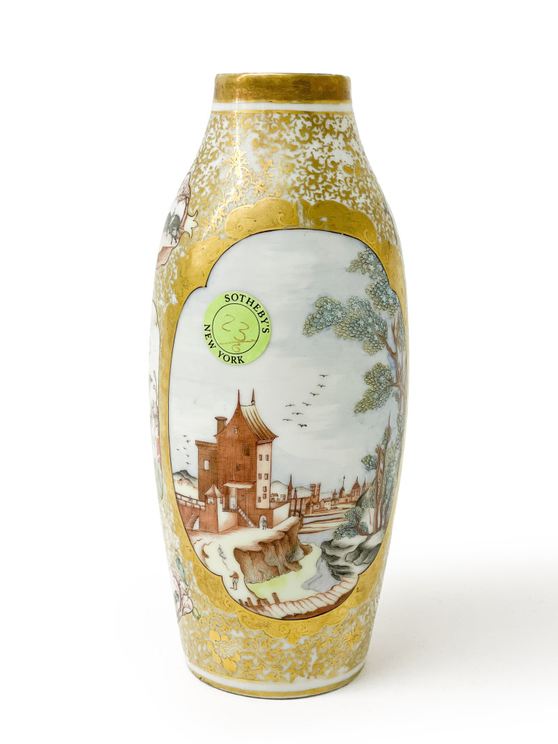 Chinese Export Porcelain Vase