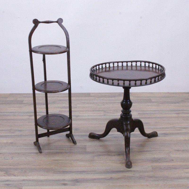 George II Mahogany Wine Table- Oak Pie Stand