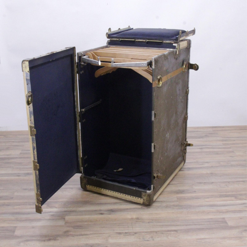 Hartmann Turn Table Steamer Trunk Wardrobe