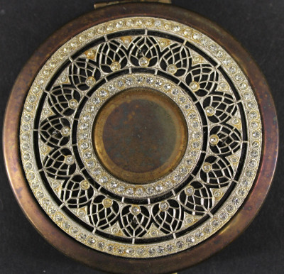 2 Vintage KIGU Compacts