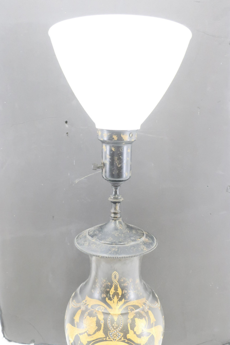 2 Porcelain Lamps