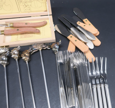 Group of specialty flatware &amp; serving pcs