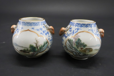 2 Pair Chinese/Japanese Porcelain Small Vases