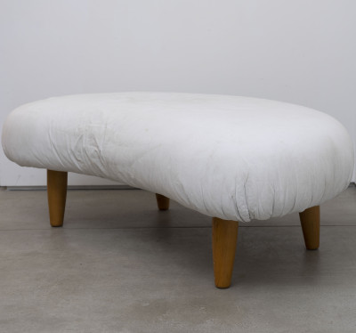 Isamu Noguchi - Cloud ottoman
