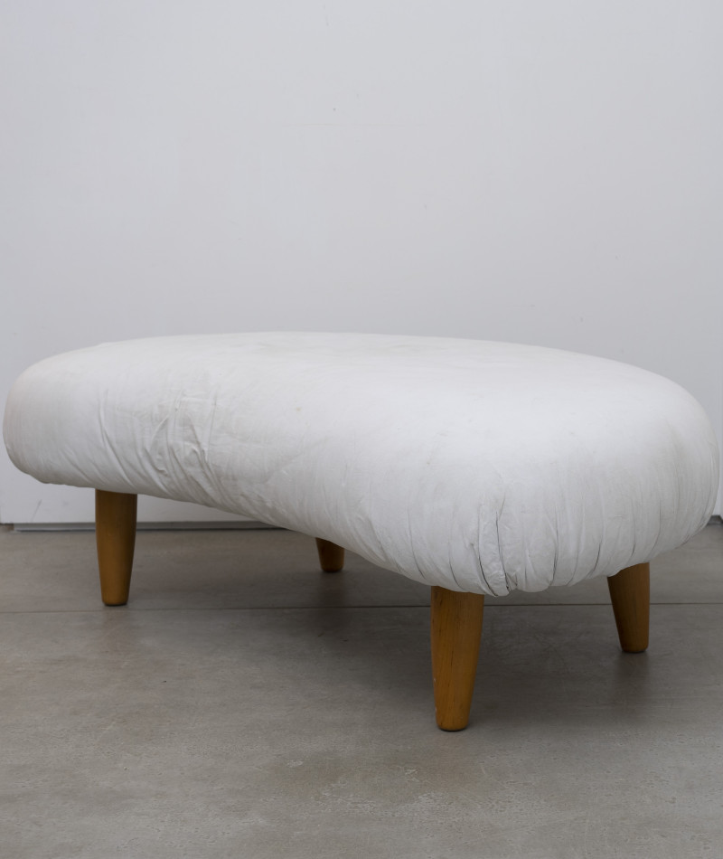 Isamu Noguchi - Cloud ottoman
