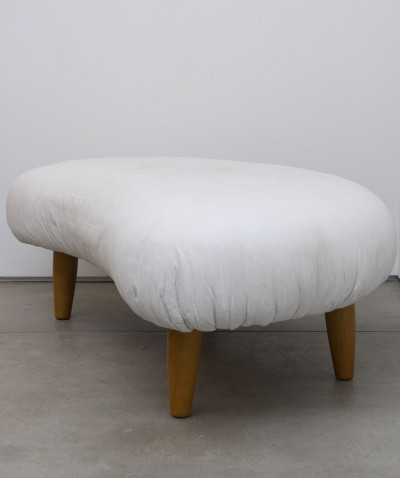 Isamu Noguchi - Cloud ottoman