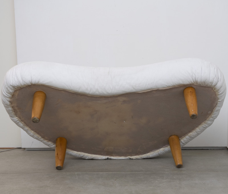 Isamu Noguchi - Cloud ottoman