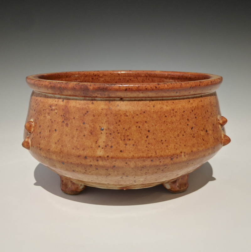 Warren MacKenzie - Shallow dish with three feet