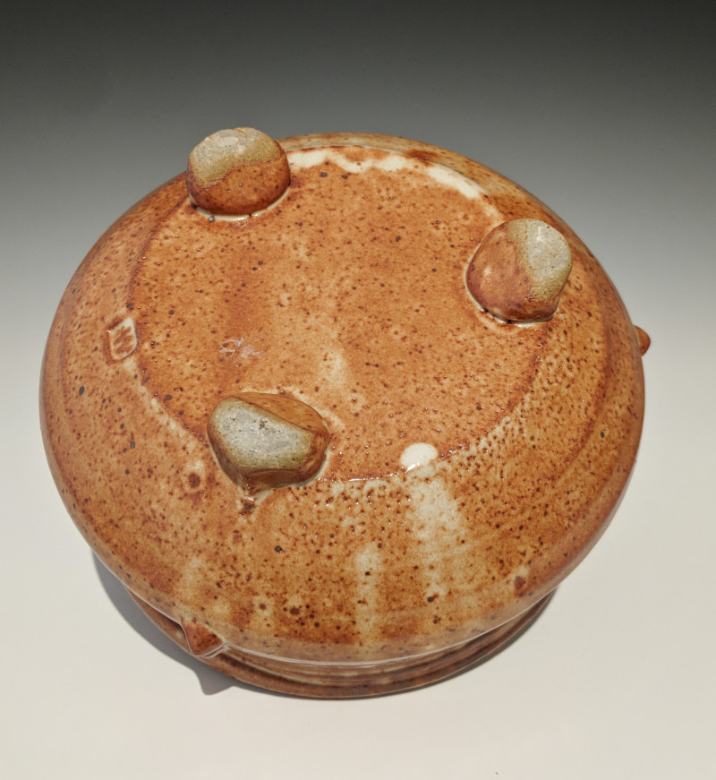 Warren MacKenzie - Shallow dish with three feet