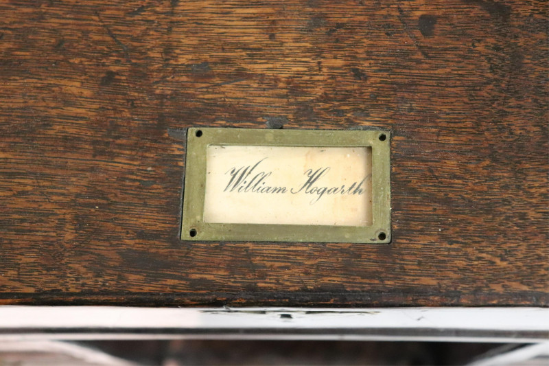 George II Oak &amp; Walnut Kneehole Desk