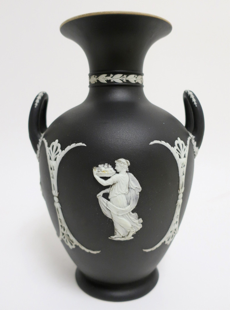 Wedgwood Basalt Jasperware 2-Handled Vase