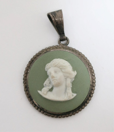 3 Wedgwood Green Jasper Dip Plaques &amp; Pendant