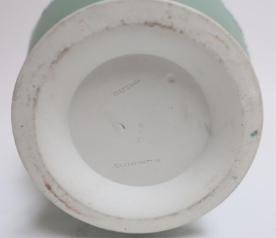 Wedgwood Jasper Dip Green 2-Handled Vase