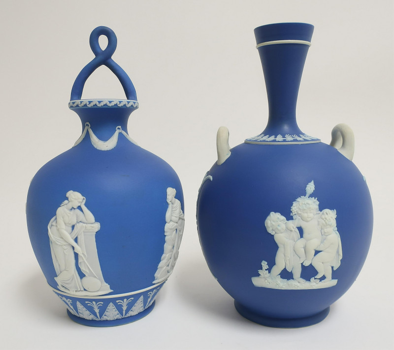 2 Wedgwood Dark Blue Japer Dip Vases