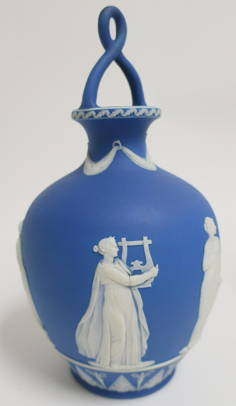 2 Wedgwood Dark Blue Japer Dip Vases