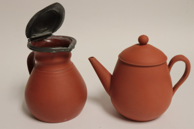 6 Wedgwood Rosso Antico Vessels