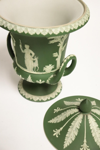Wedgwood Dark Green Jasper Dip Urn, Cheese Dome
