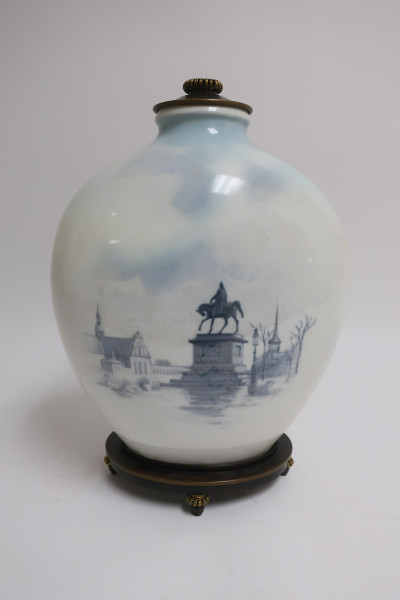 Large Harald Henriksen Royal Copenhagen Vase