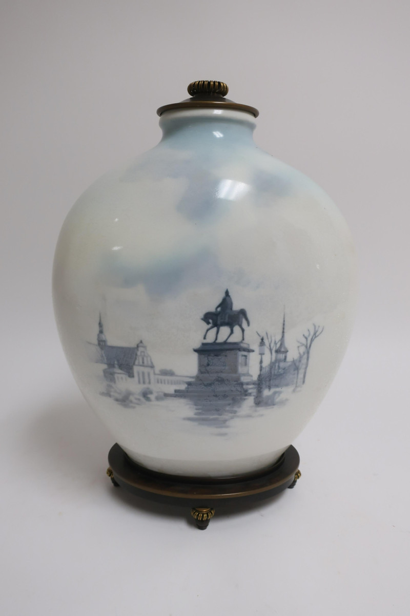 Large Harald Henriksen Royal Copenhagen Vase